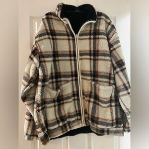 Holister Shacket in Excellent Condition